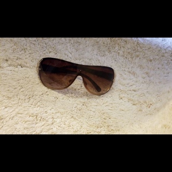 Express - Picture 2 of 3